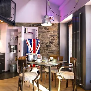 Hébergement de vacances Casa Rossa - Bymyhomeincomo Cernobbio
